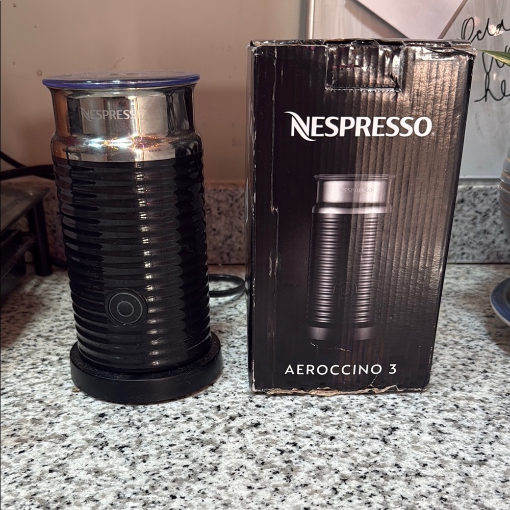 Nespresso Aeroccino 3 Milk Frother - Black and Silver